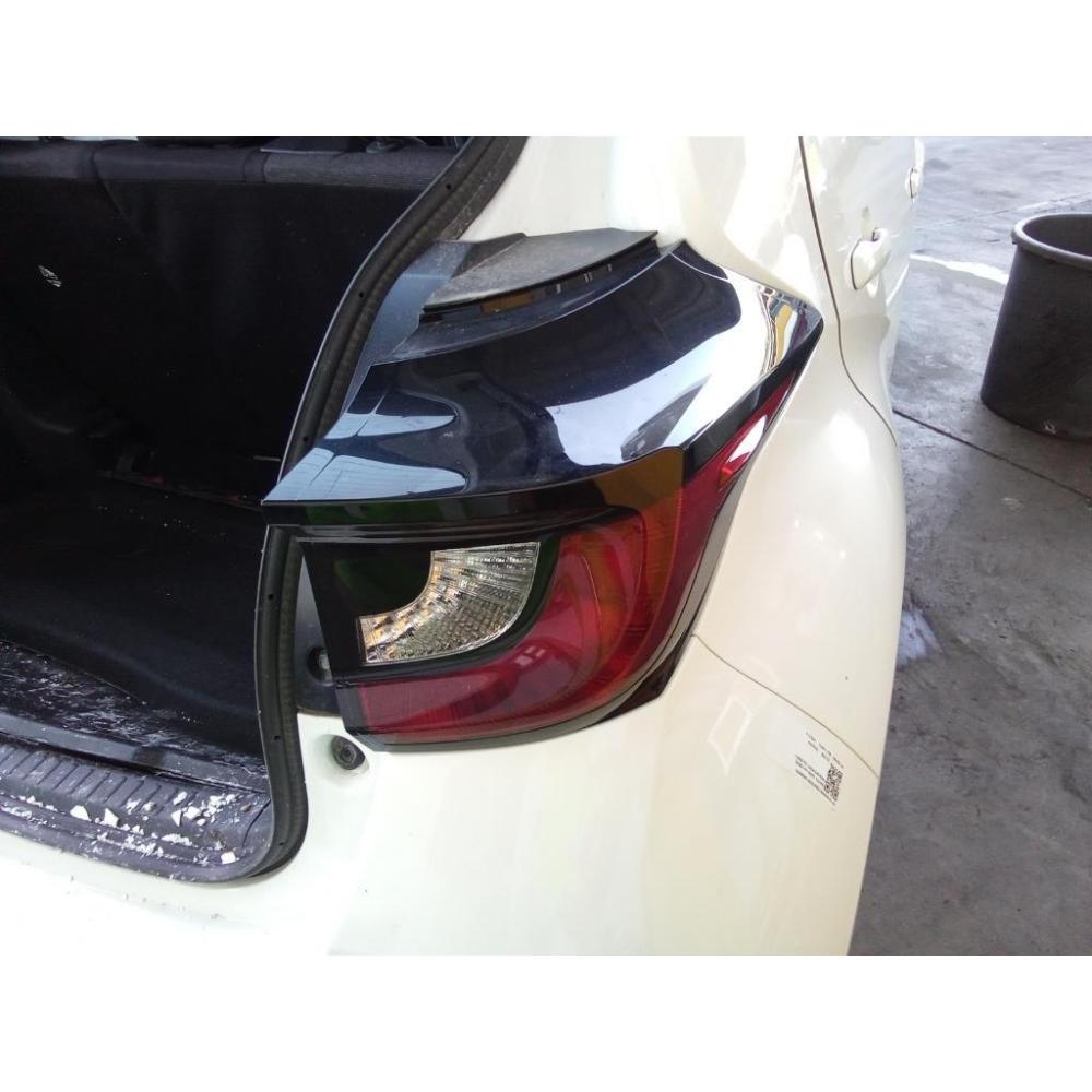 Fanale Posteriore Destro Usato Dal 2020 Toyota Yaris «V» (2020)