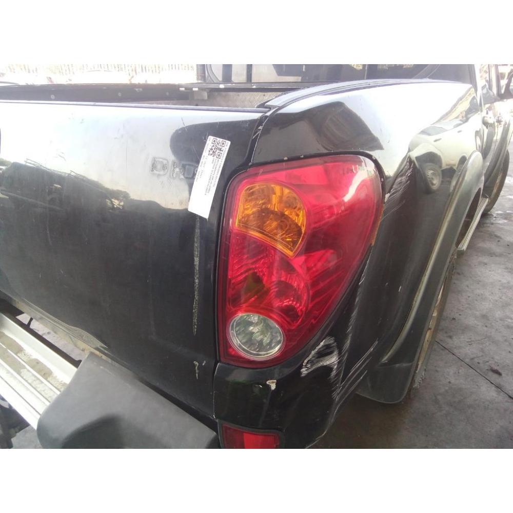 Fanale Posteriore Destro Usato Dal 2005 Al 2009 Mitsubishi L200 «Iii» (2006)
