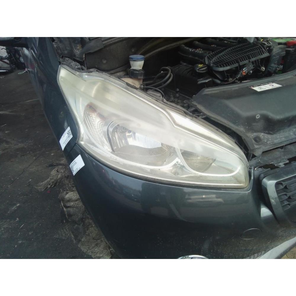 Proiettore Anteriore Destro Usato Dal 2012 Al 2015 Peugeot 208 «I» (2012)
