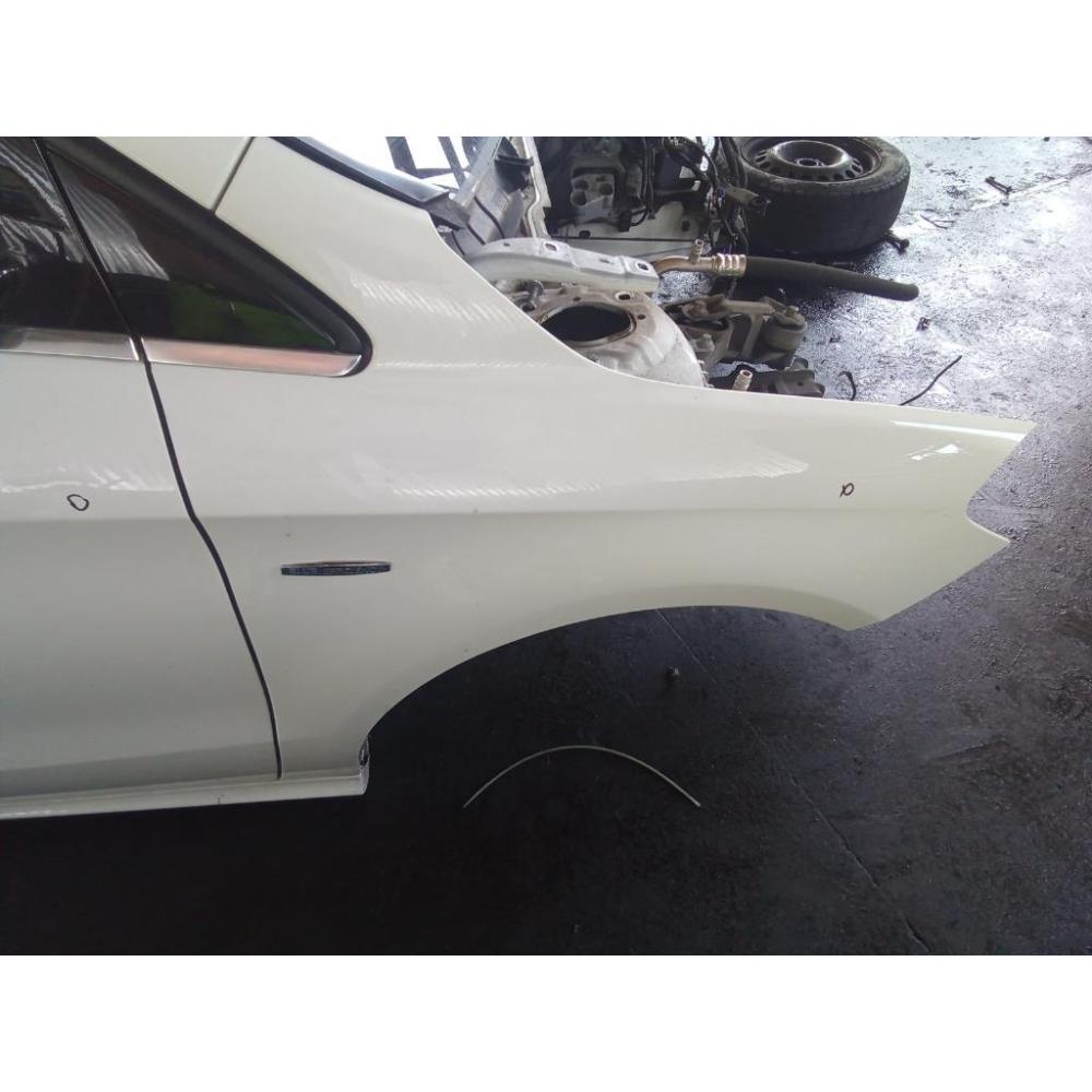 Parafango Anteriore Destro Usato Dal 2011 Al 2014 Mercedes Classe B «W246» (2012)