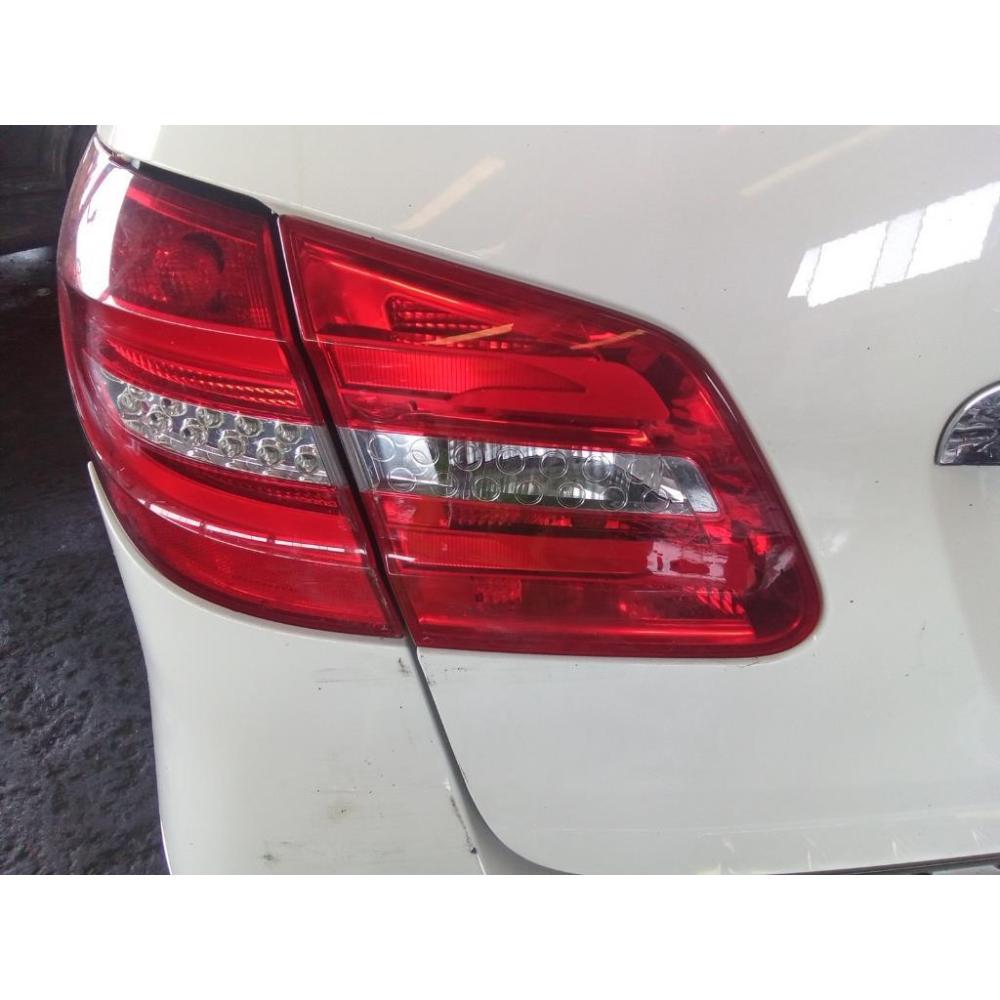 Fanale Interno Posteriore Sinistro Usato Dal 2011 Al 2014 Mercedes Classe B «W246» (2012)
