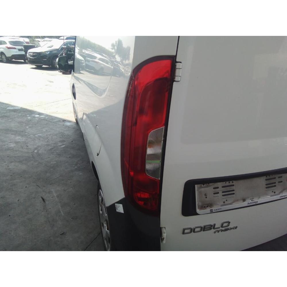 Fanale Posteriore Sinistro Usato Dal 2014 Al 2022 Fiat Doblò «Iii» Cargo (2015)