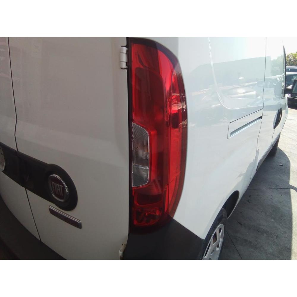 Fanale Posteriore Destro Usato Dal 2014 Al 2022 Fiat Doblò «Iii» Cargo (2015)