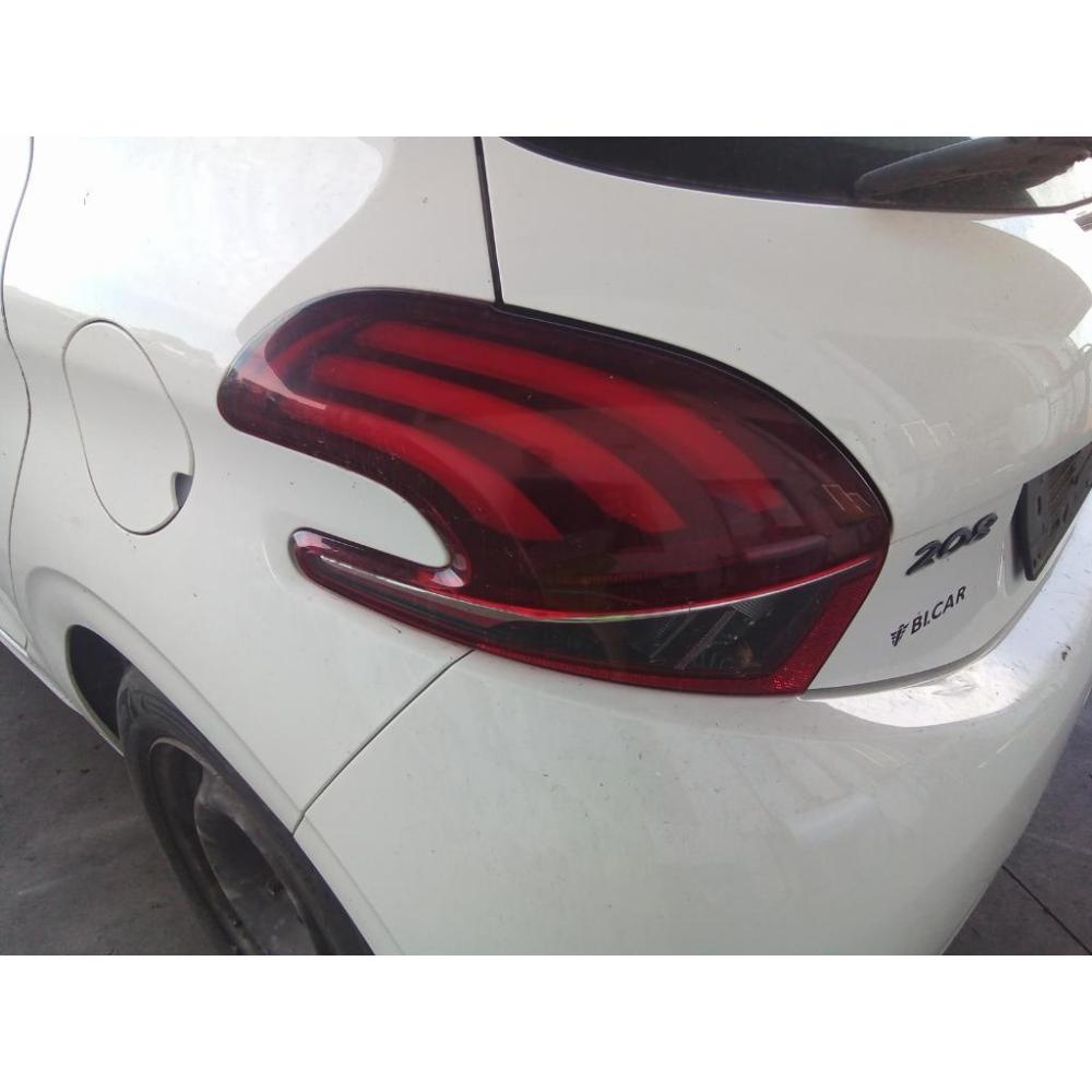 Fanale Posteriore Sinistro Usato Dal 2015 Al 2019 Peugeot 208 «I» (2015)