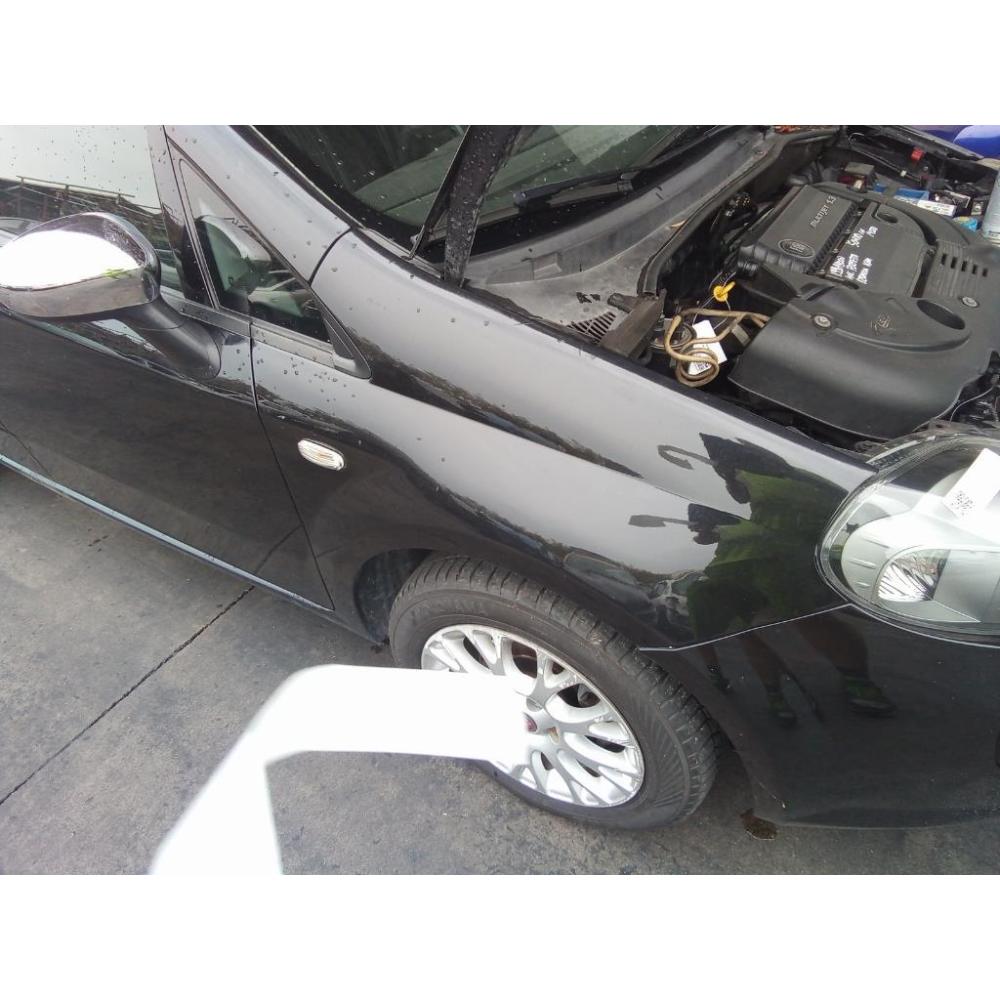 Parafango Anteriore Destro Usato Dal 2009 Al 2011 Fiat Punto Evo (2010)