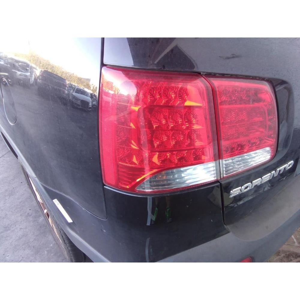 Fanale Esterno Posteriore Sinistro Usato Dal 2009 Al 2012 Kia Sorento «Iii» (2010)
