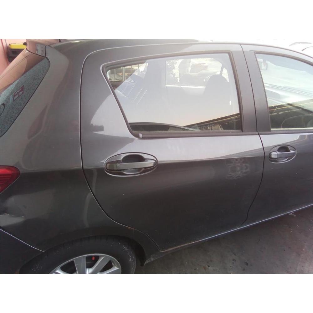 Porta Posteriore Destro Usato Dal 2011 Al 2014 Toyota Yaris «Iv» (2012)