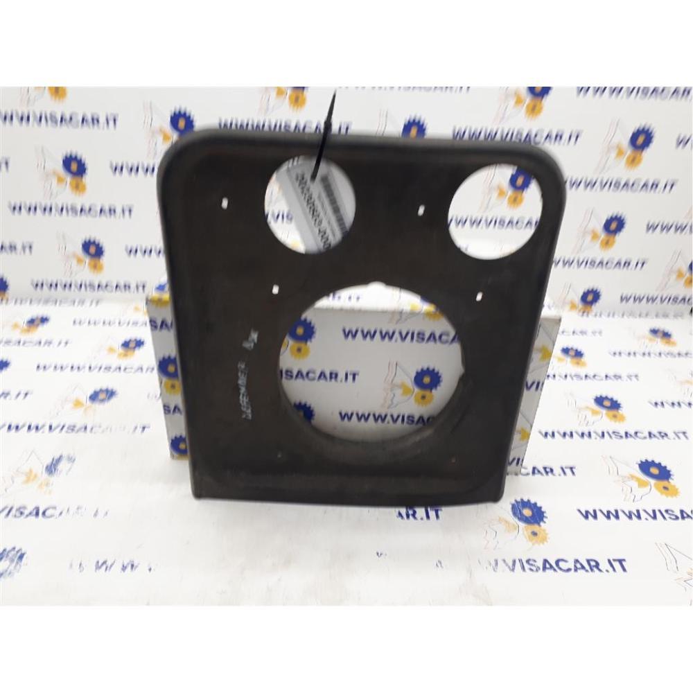 Cornice Proiettore Destro Usato Dal 2007 Al 2016 Land Rover Defender 110 «Iii» (2007)