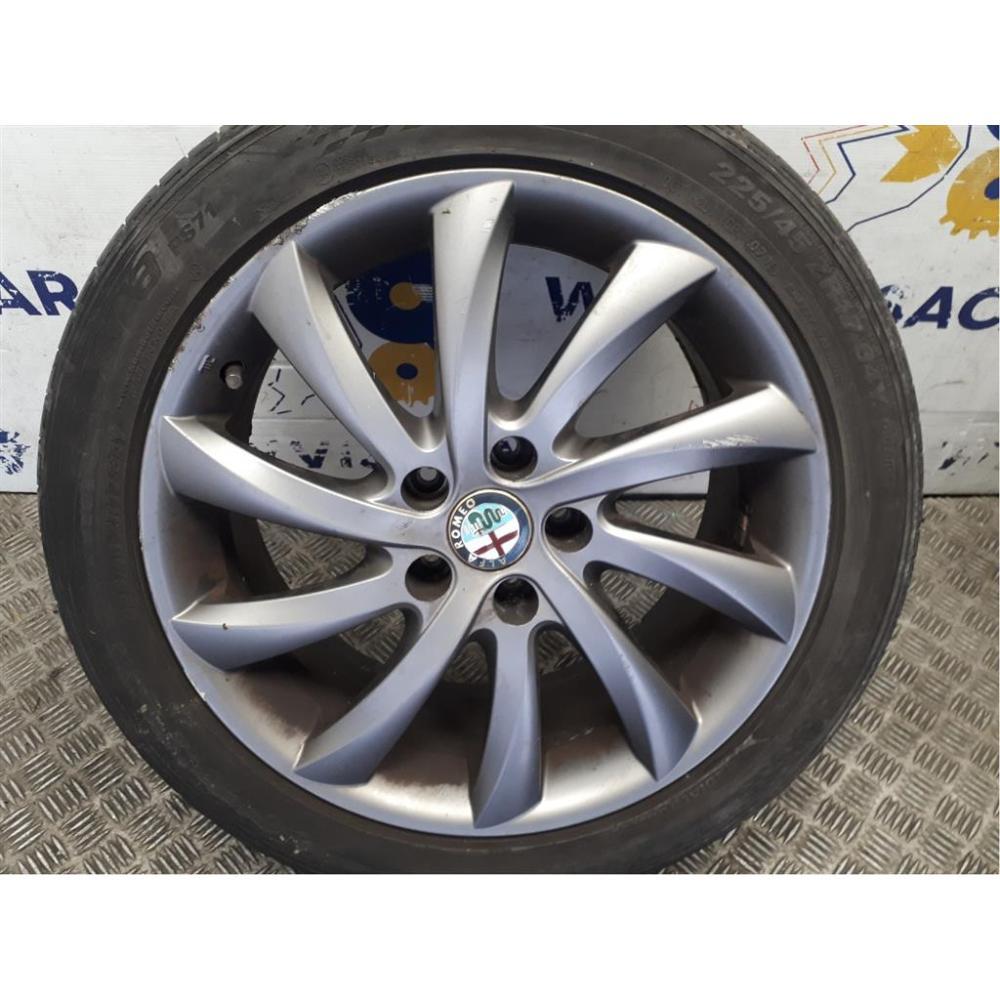 Cerchi In Lega R17 Usato Dal 2010 Al 2013 Alfa Romeo Giulietta (2010)