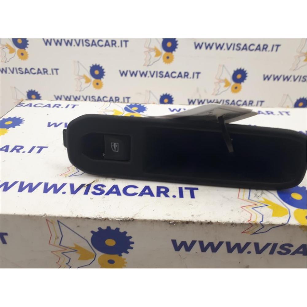 Pulsantiera Posteriore Sx Usato Dal 2018 Al 2022 Dacia Duster «Ii» (2018)