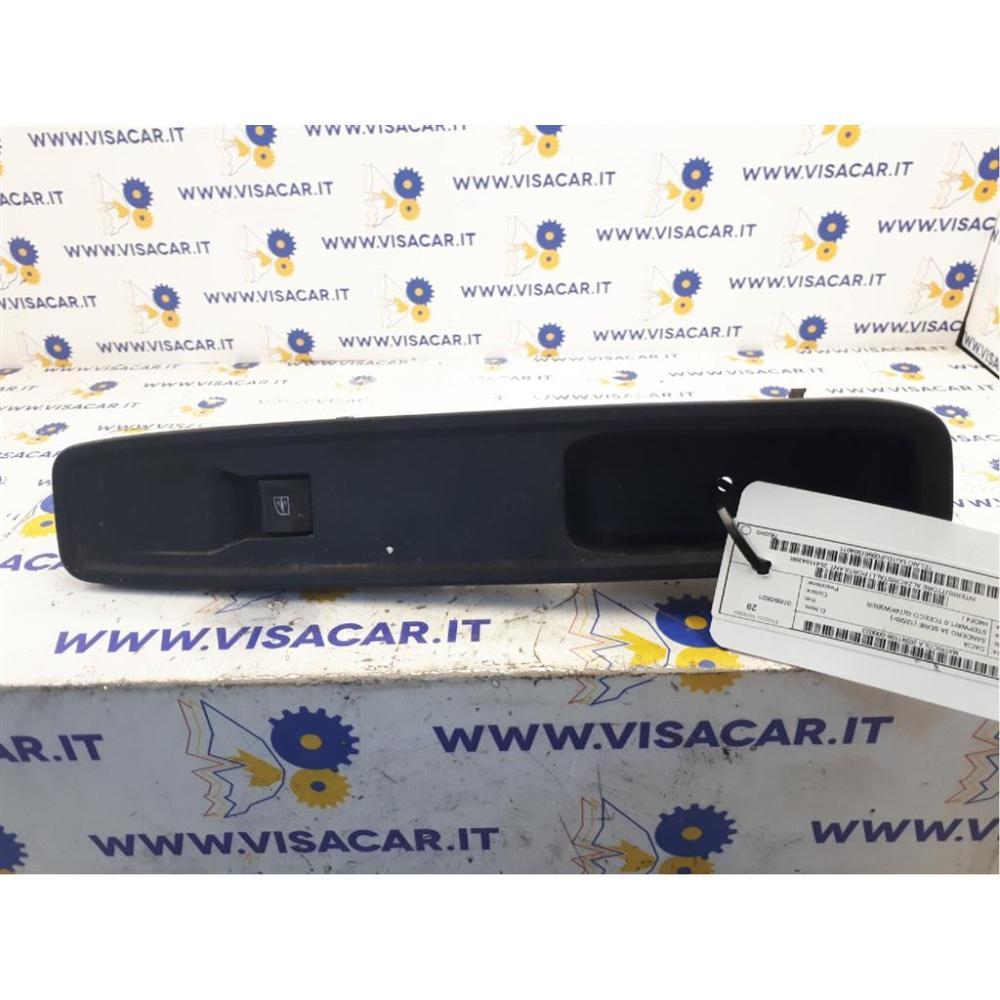 Pulsantiera Anteriore Dx Usato Dal 2020 Dacia Sandero «Iii» (2020)