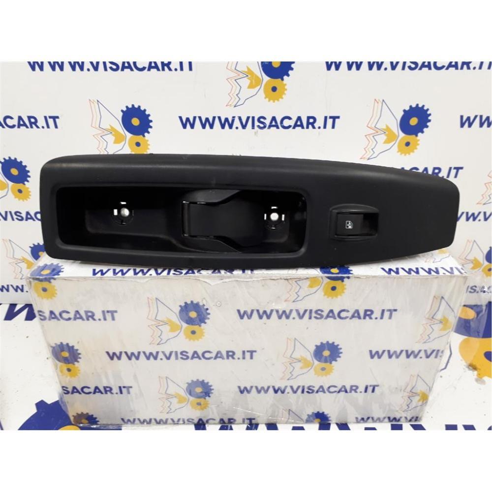 Pulsantiera Anteriore Dx Usato Dal 2009 Al 2015 Fiat Doblò «Iii» (2010)