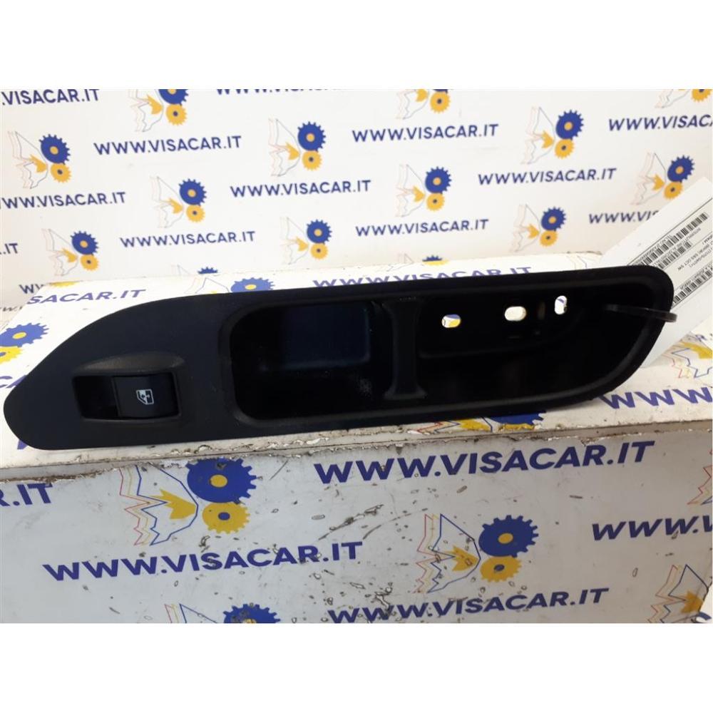 Pulsantiera Anteriore Dx Usato Dal 2015 Al 2021 Fiat Tipo «Ii» Sw (2016)