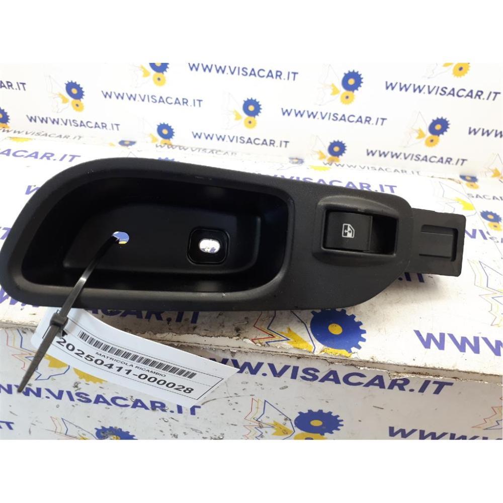 Pulsantiera Posteriore Dx Usato Dal 2015 Al 2021 Fiat Tipo «Ii» Sw (2016)