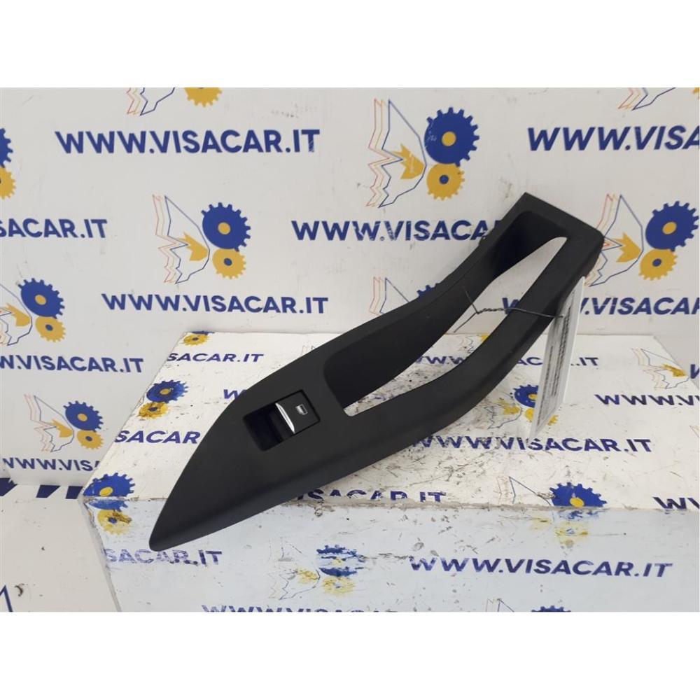 Pulsantiera Anteriore Dx Usato Dal 2017 Ford Fiesta «Vii» (2017)