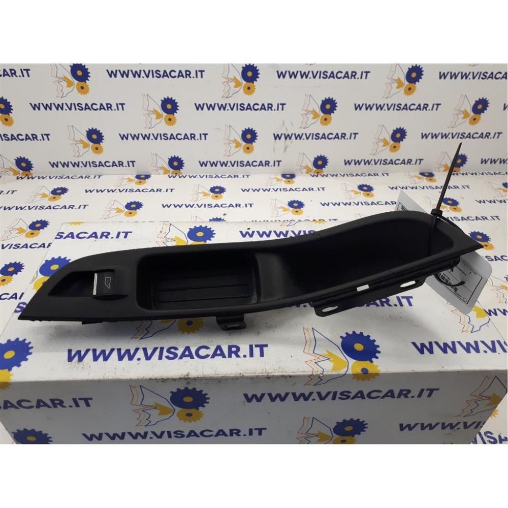 Pulsantiera Anteriore Dx Usato Dal 2011 Ford Focus «Iv»  (2011)