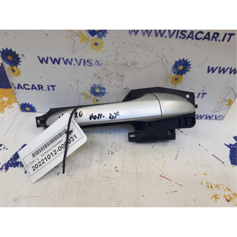 Maniglia Porta Est. Anteriore Destro Usato Dal 2014 Hyundai I20 «Ii» (2014)