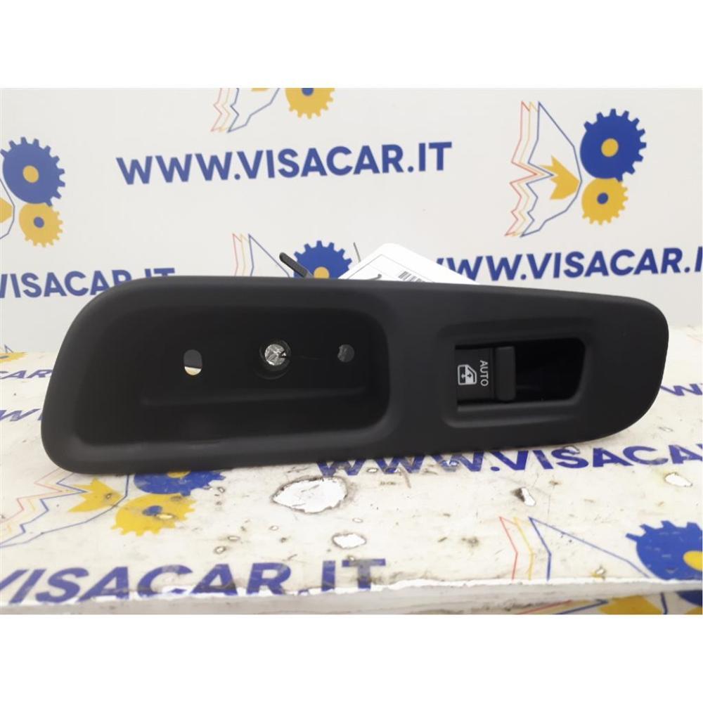 Pulsantiera Posteriore Sx Usato Dal 2018 Jeep Renegade (2018)