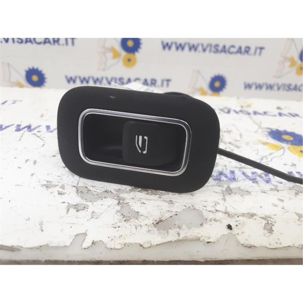 Pulsantiera Anteriore Dx Usato Dal 2018 Mercedes Classe A «W177» (2018)