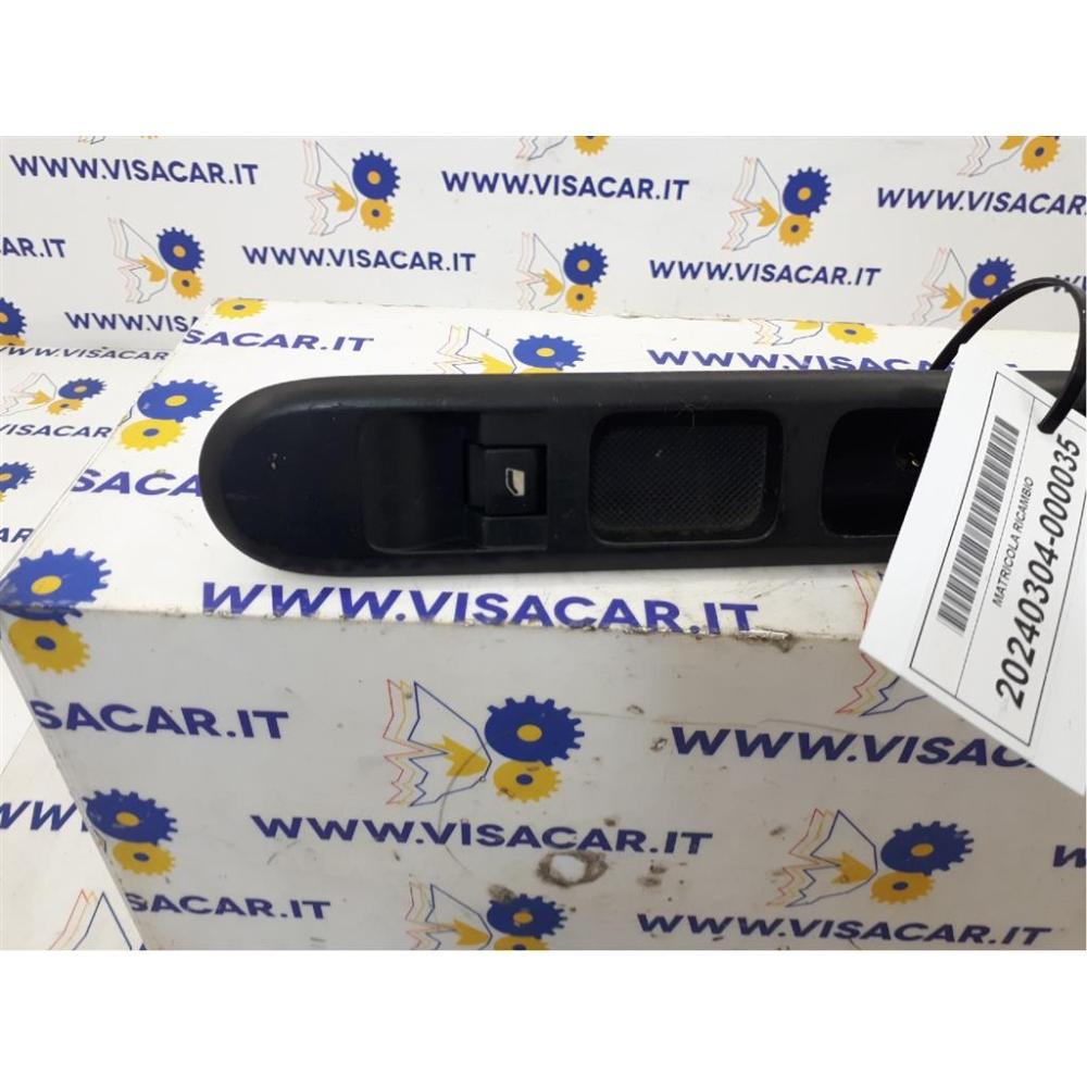Pulsantiera Posteriore Dx Usato Dal 2009 Al 2017 Peugeot 5008 «I» (2010)