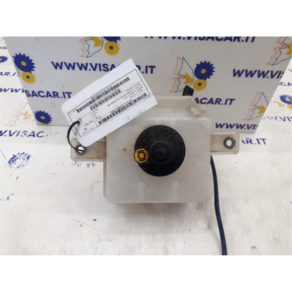 Vaschetta Olio Freni Usato Dal 2012 Toyota Auris Touring Sports (2013)