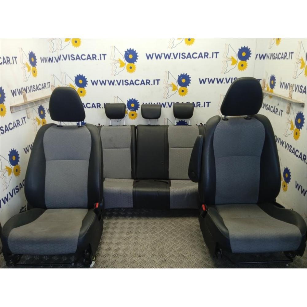 Sedili Completi Usato Dal 2011 Al 2015 Toyota Yaris «Iv» (2012)