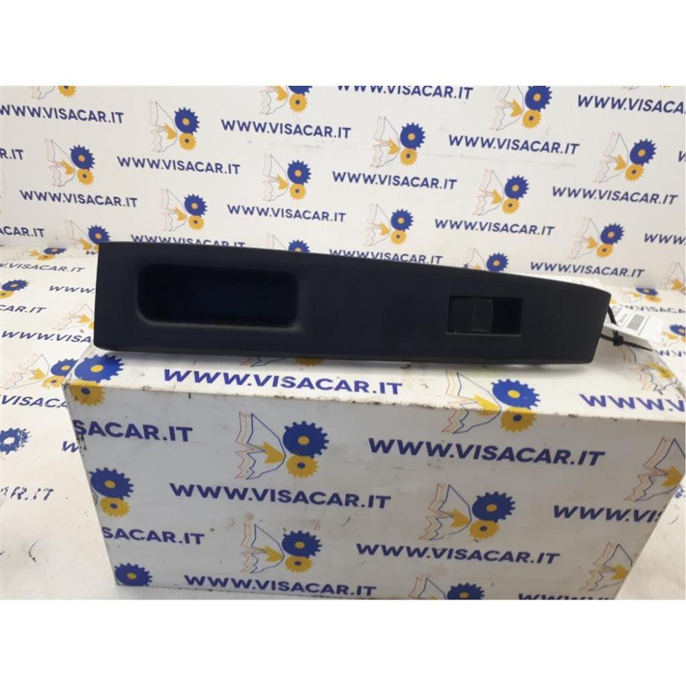 Pulsantiera Posteriore Sx Usato Dal 2011 Al 2015 Toyota Yaris «Iv» (2012)